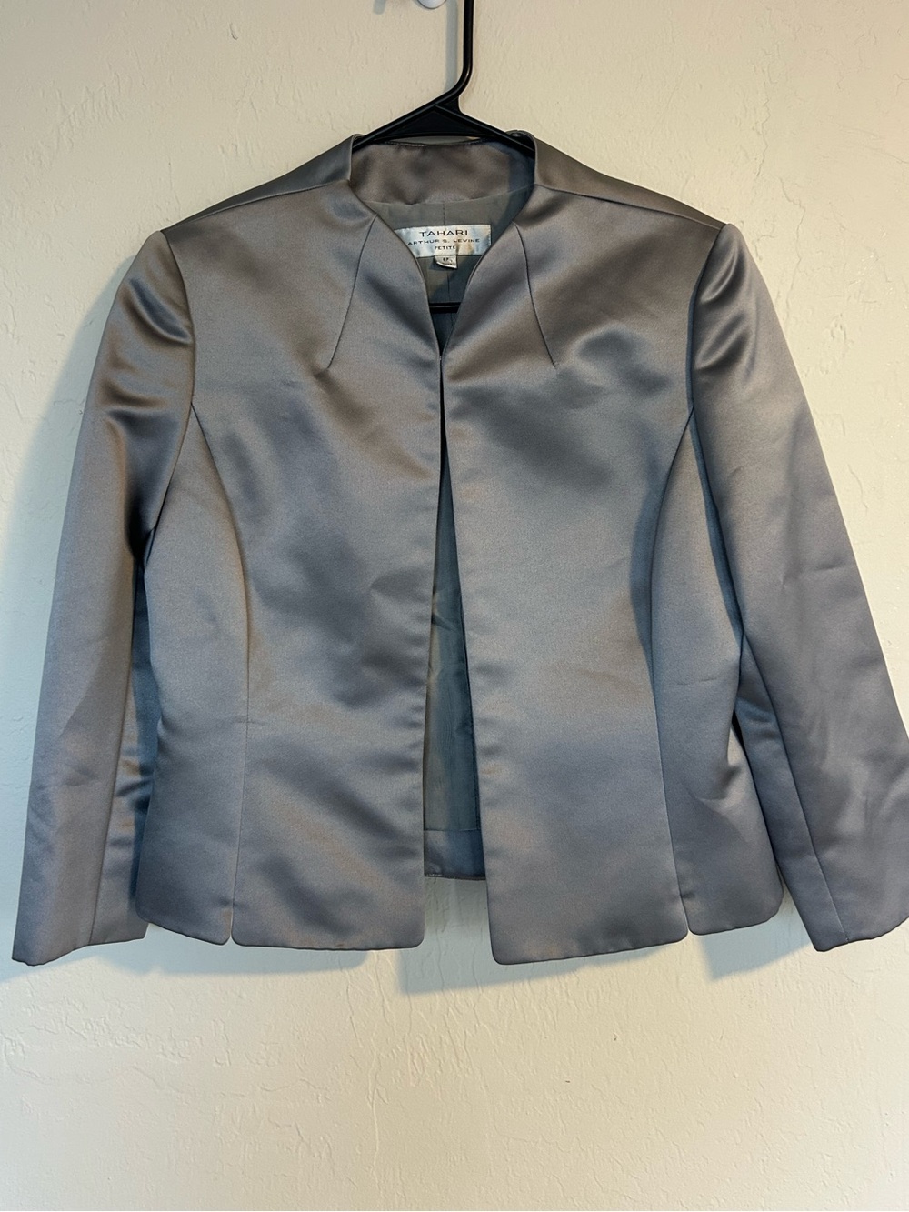 Tahari Arthur S. Levine Women’s Petite 8P Gray Lined Solid Notch Blazer (1931)